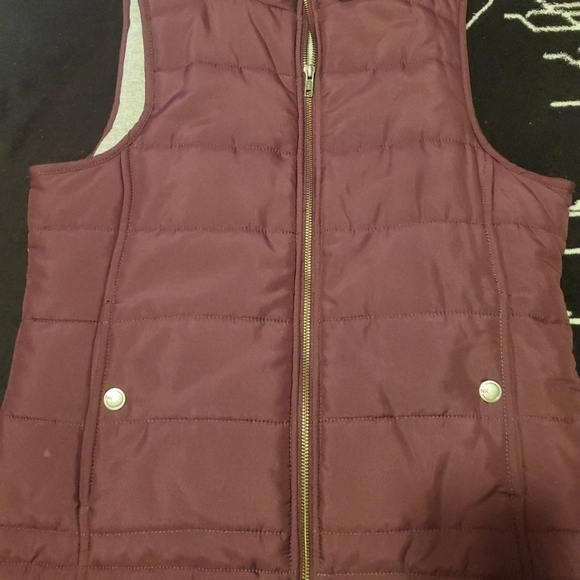 Natural Reflections Maroon Puffer Vest - Picture 1 of 4